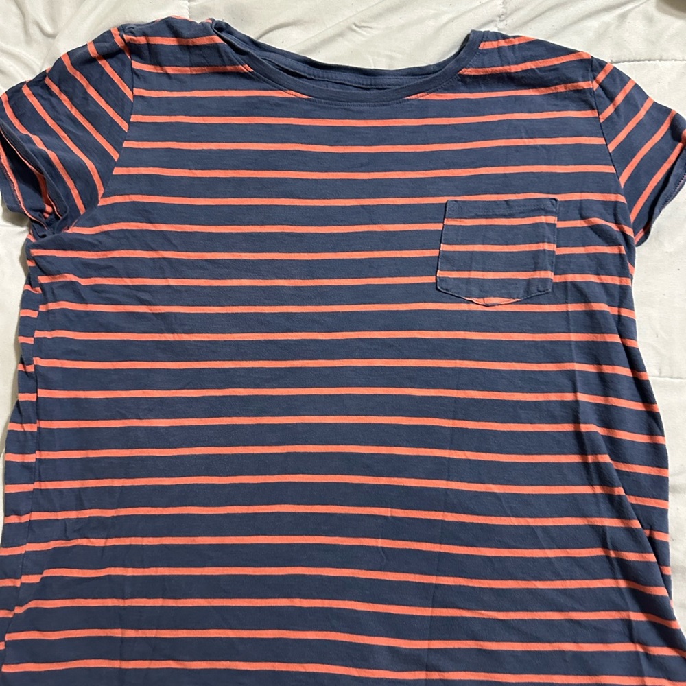 Universal Thread Shirt